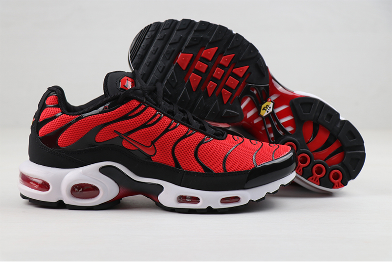 Men Nike Air Max PLUS Red Black White